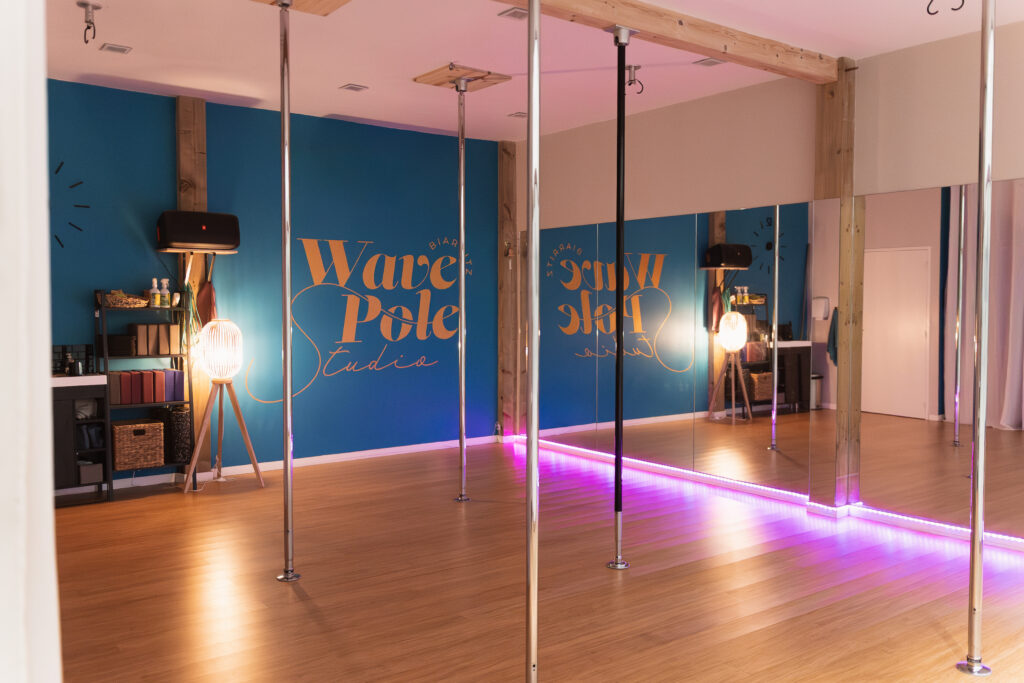 Wave Pole Studio Biarritz - Pole Dance - Le studio